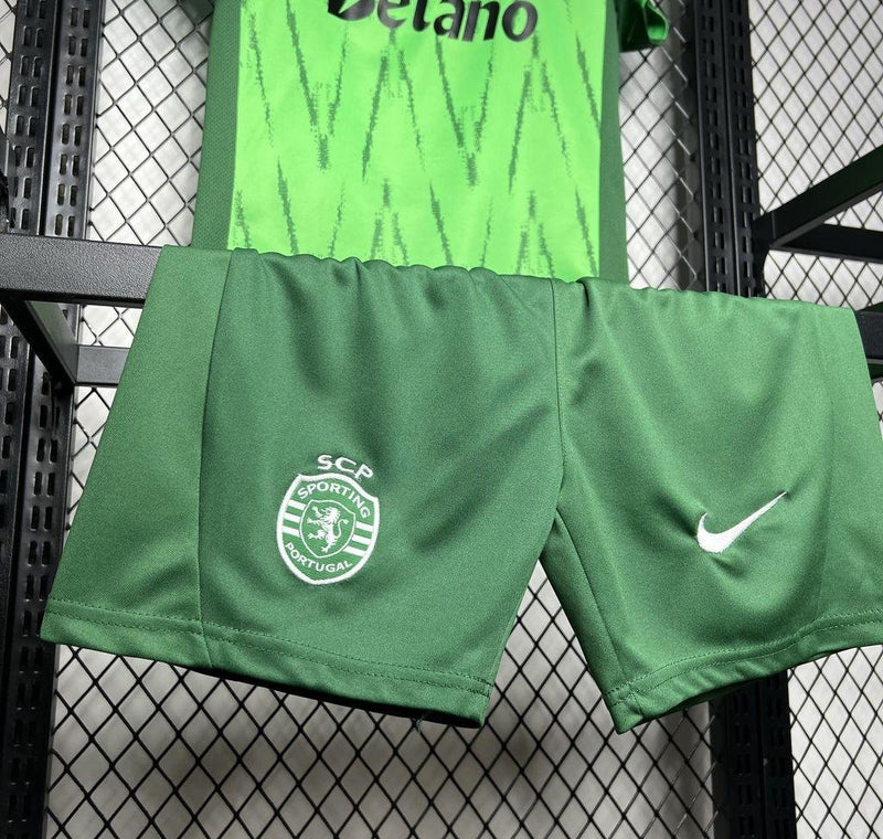 SPORTING CP III 24/25 CONJUNTO INFANTIL