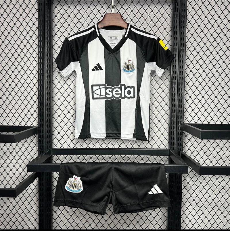 NEWCASTLE I 24/25 CONJUNTO INFANTIL