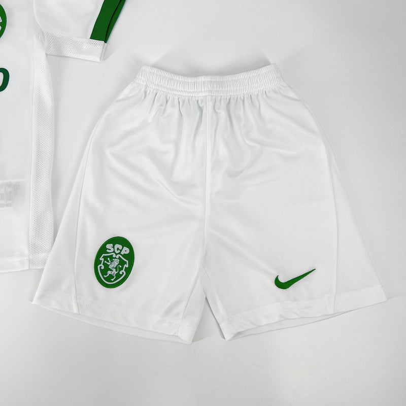 SPORTING CP EDIÇÃO TAÇA DAS TAÇAS 24/25 CONJUNTO INFANTIL